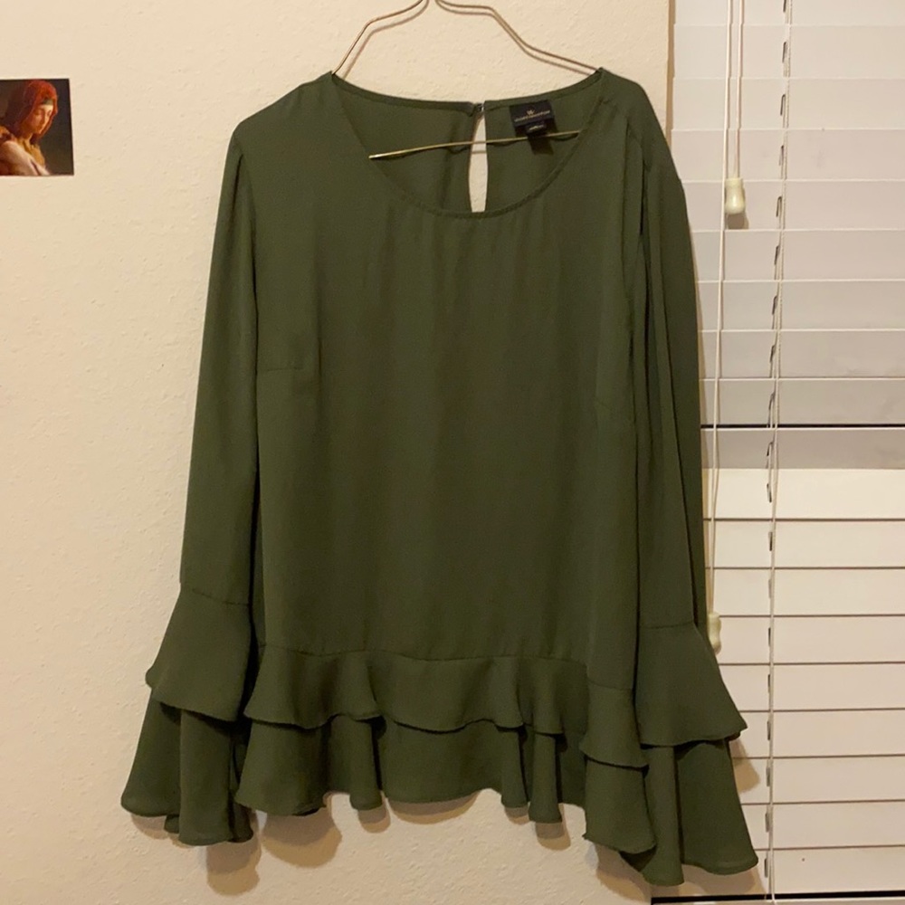 Green flowy shirt